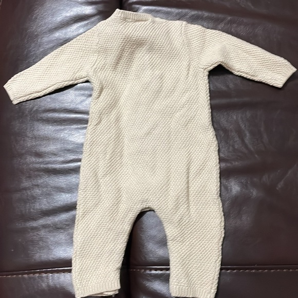 Two Modern Moments Sweater Type Onsies 0-3 months and 6-9 months - Picture 6 of 14